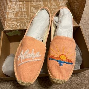 Aloha Saludos Espadrilles (size 8)